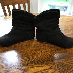 Women’s Black Suede like Slouchy Boots Size 6.5